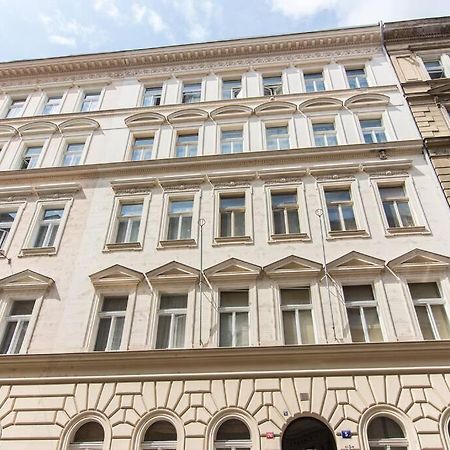 Apartament Studio In The Historic Center Praga Zewnętrze zdjęcie