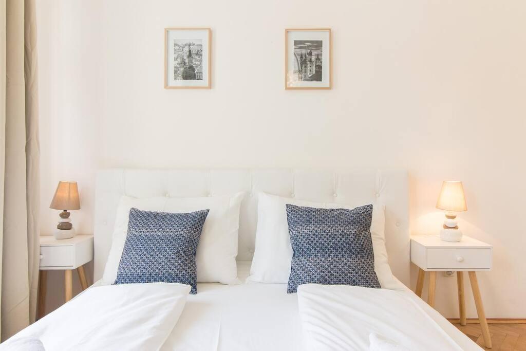 Apartament Studio In The Historic Center Praga Zewnętrze zdjęcie