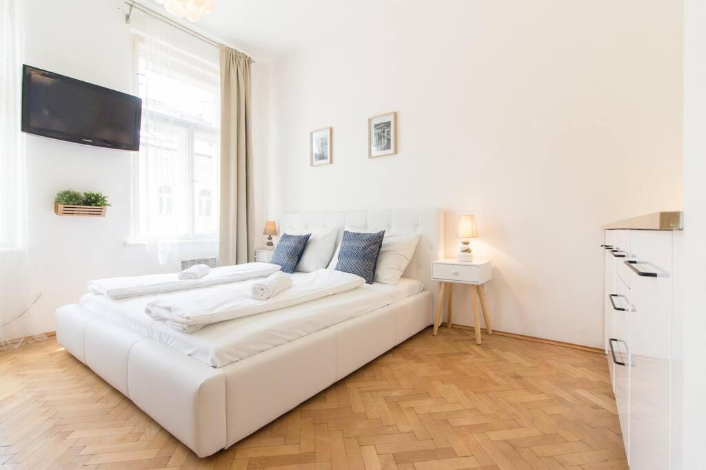 Apartament Studio In The Historic Center Praga Zewnętrze zdjęcie